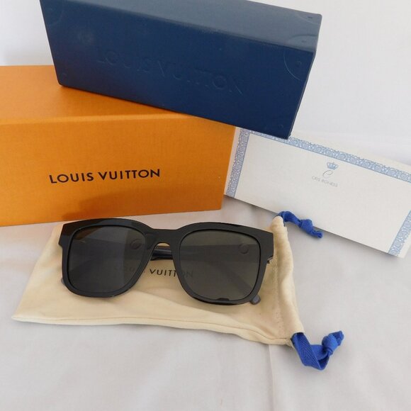 Louis Vuitton Outerspace sunnies - Picture 1 of 8
